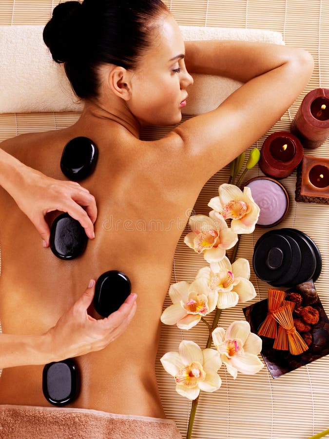 Hot Stone Massage Bali - Pijat Batu Panas untuk Relaksasi